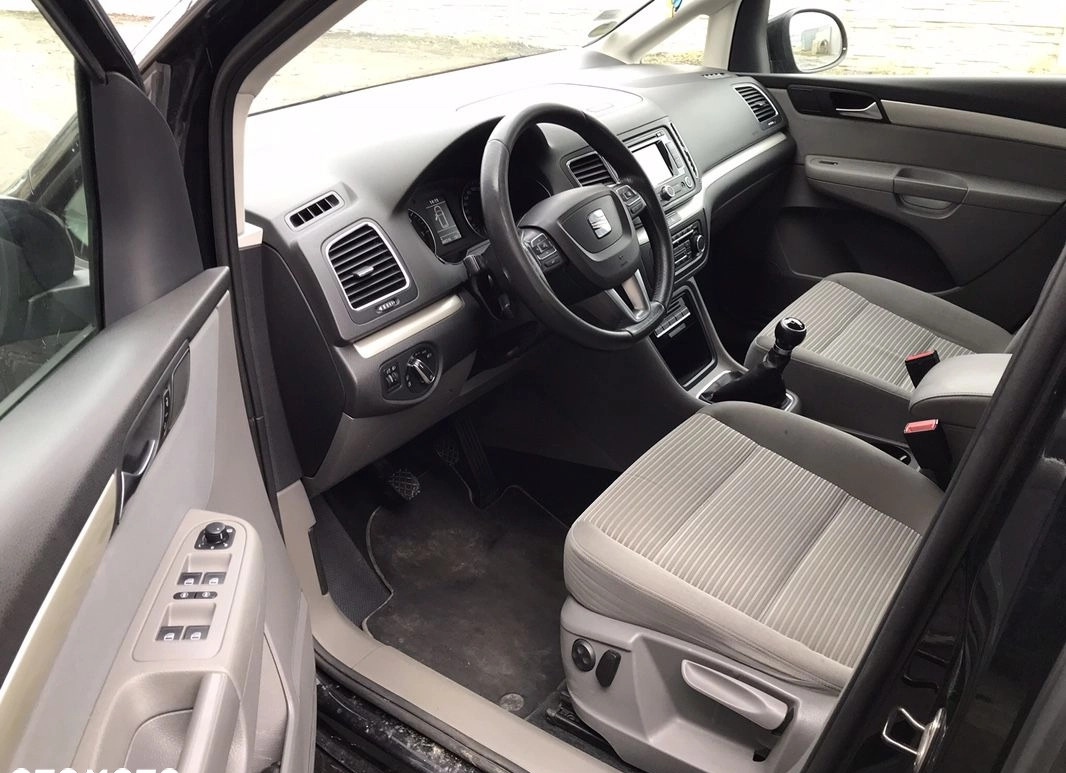 Seat Alhambra cena 29500 przebieg: 300000, rok produkcji 2010 z Paczków małe 562